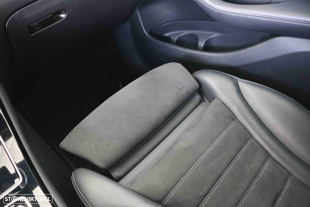 Mercedes-Benz GLC 300 - 50