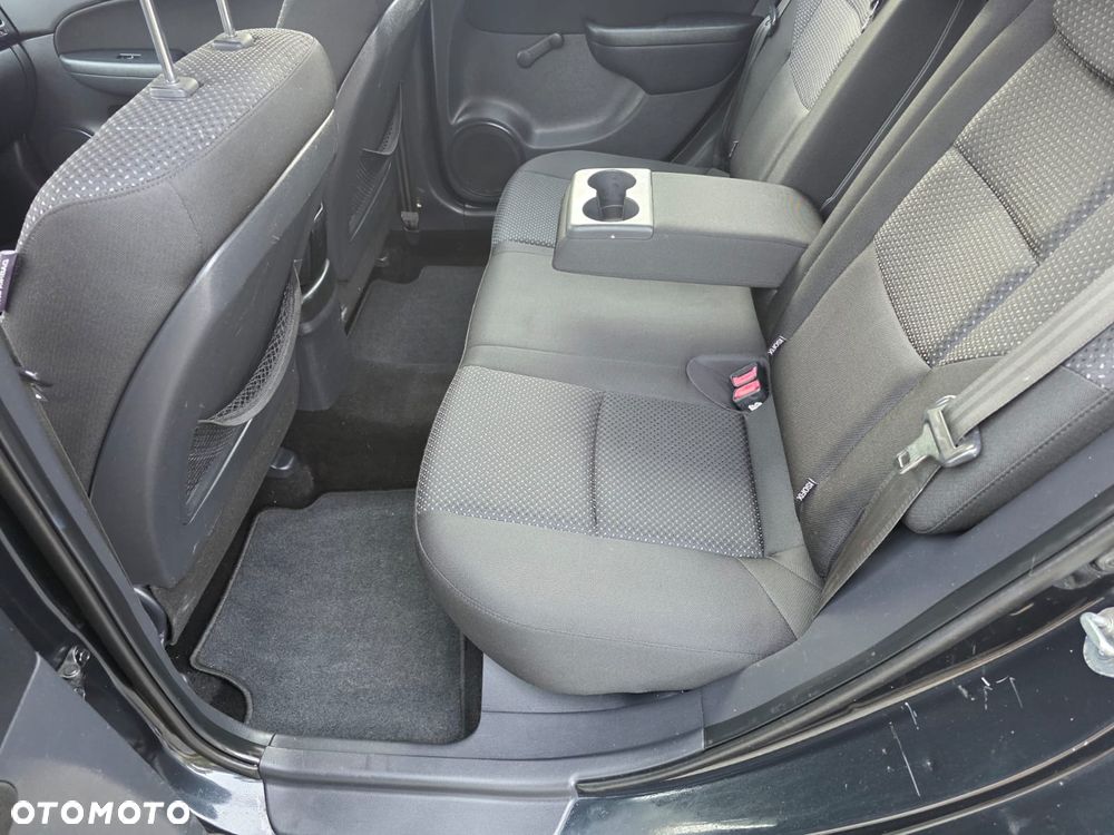 Hyundai i30 1.4 Base + World Cup - 11