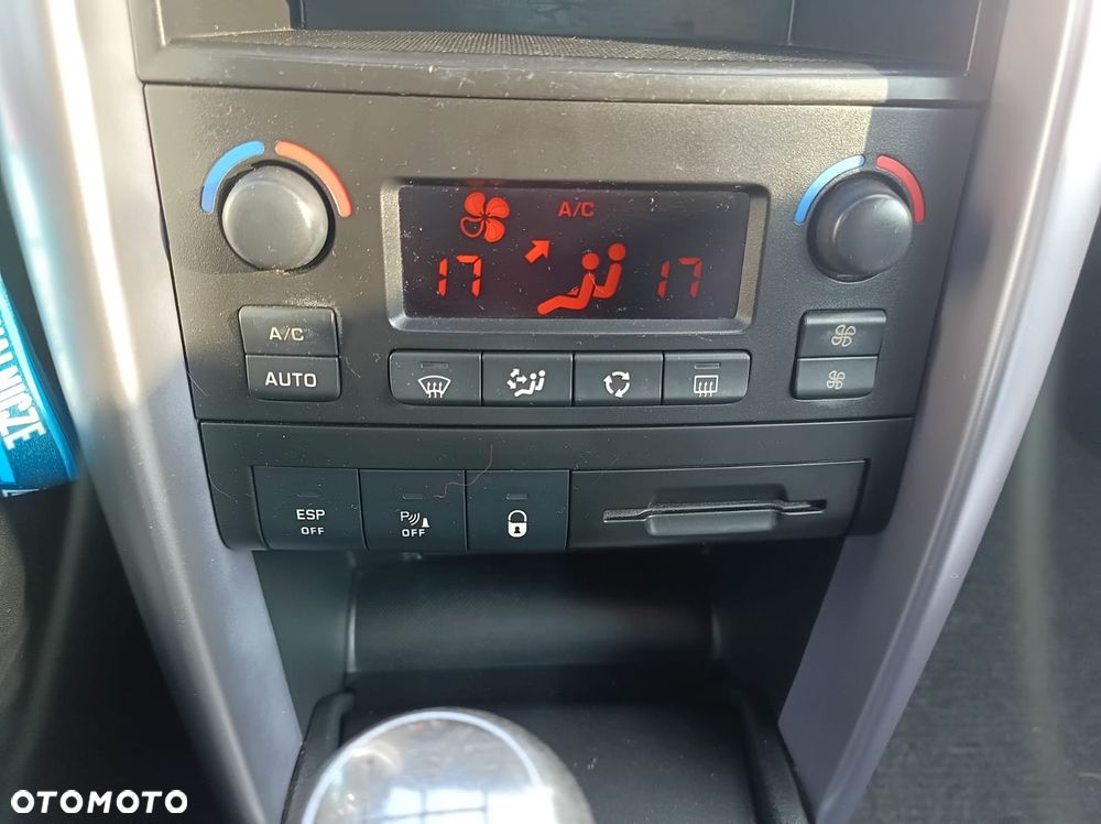Peugeot 207 CC 120 VTi Roland Garros - 17