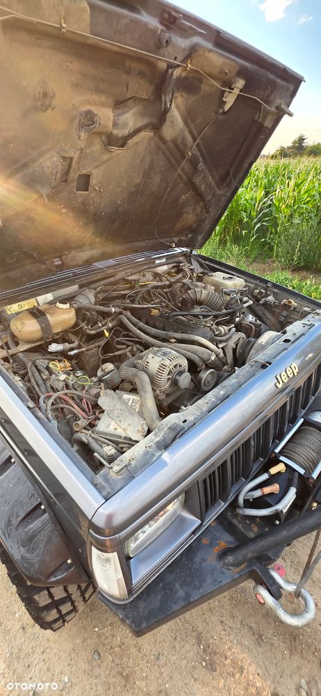 Jeep Cherokee 4.0 Limited - 16