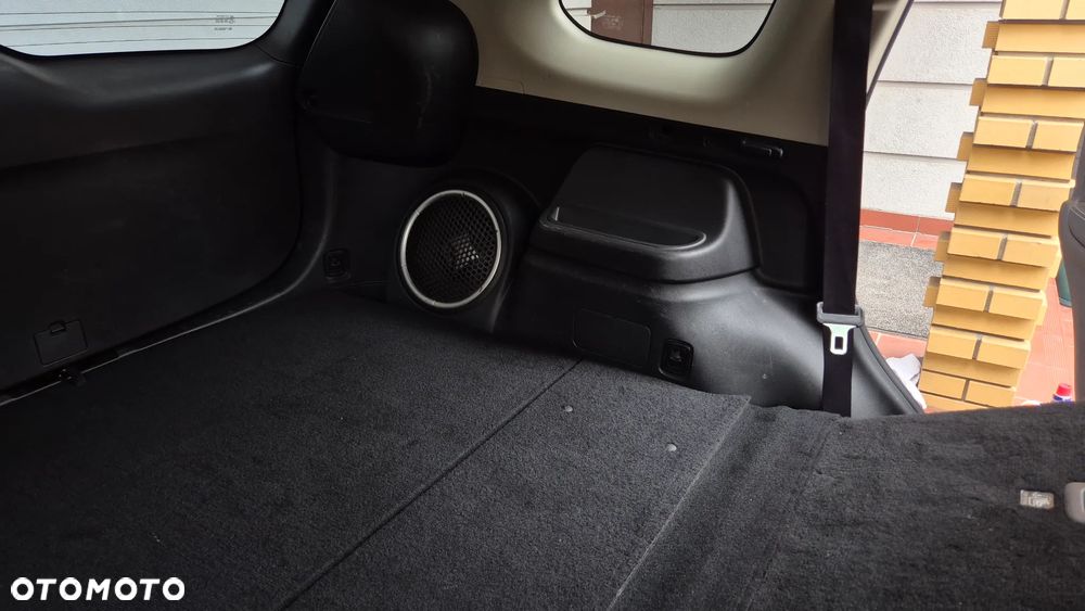 Mitsubishi Outlander - 31