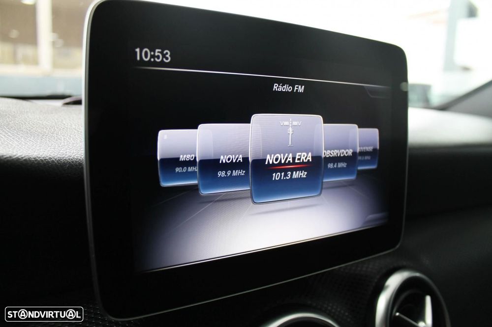 Mercedes-Benz A 180 d AMG Line - 19