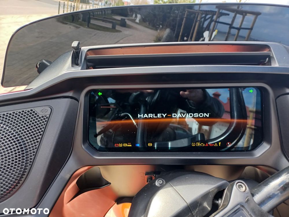 Harley-Davidson Touring Road Glide - 10