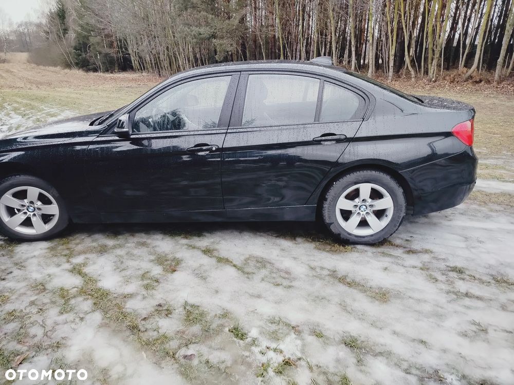 BMW Seria 3 318d Blue Performance Sport Line - 2