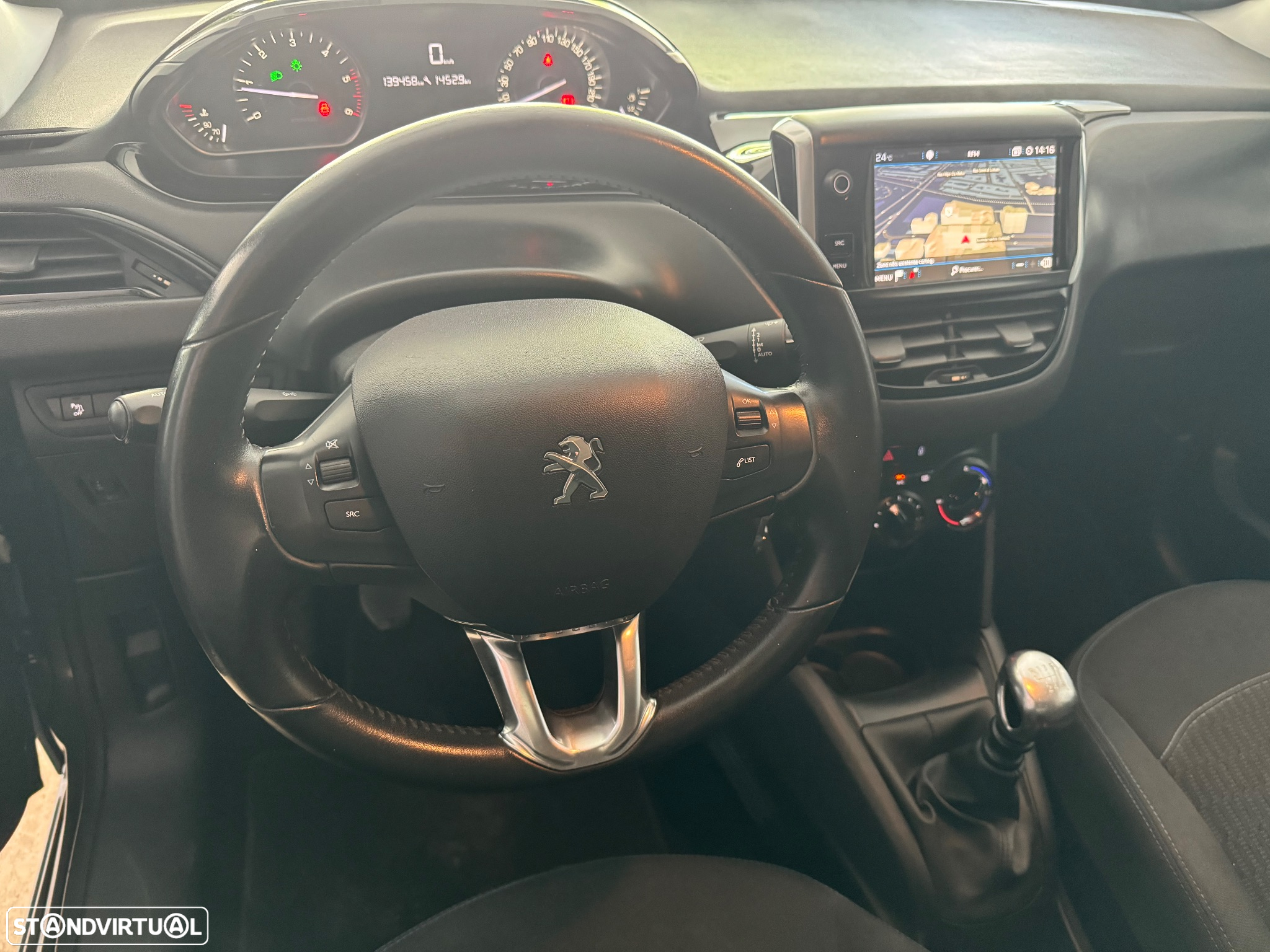 Peugeot 208 1.5 BlueHDi Signature - 24
