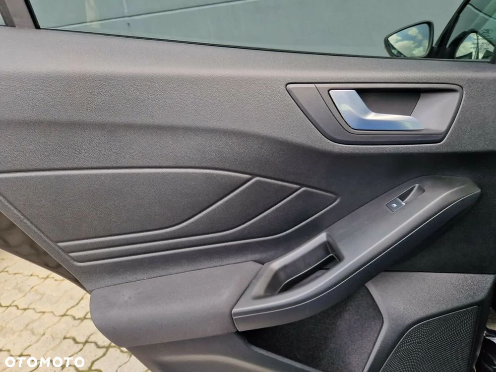 Ford Focus 1.0 EcoBoost mHEV Titanium X - 19