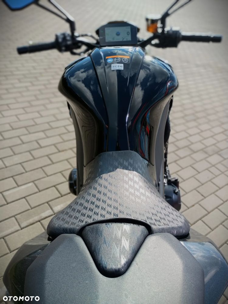 Kawasaki Z - 7