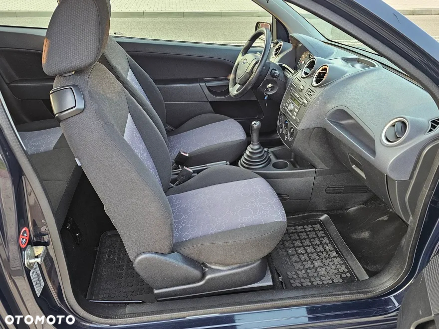 Ford Fiesta 1.3 Ambiente - 17