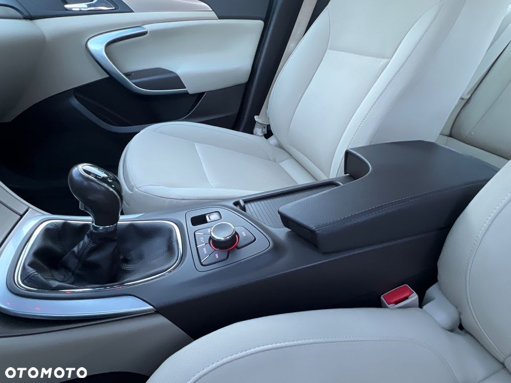 Opel Insignia 1.6 Turbo Edition - 29