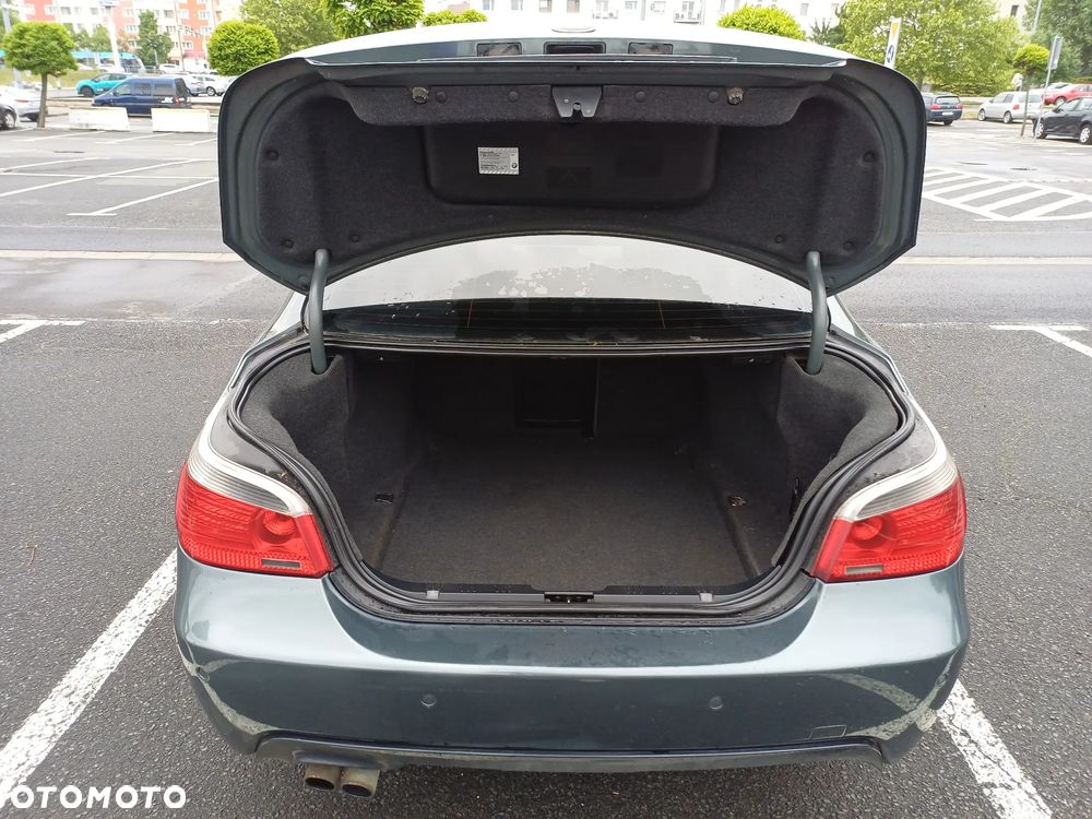 BMW Seria 5 520i - 20
