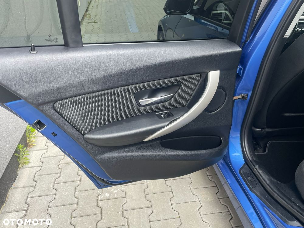 BMW Seria 3 320d Sport-Aut Blue Performance - 16