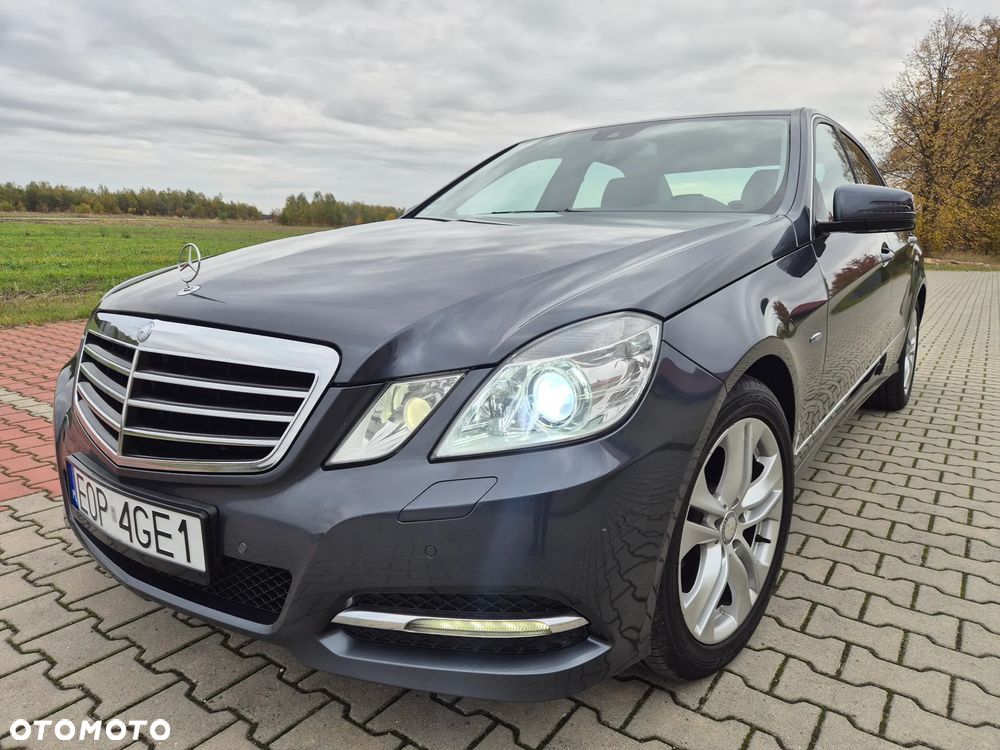 Mercedes-Benz Klasa E 200 CGI BlueEFFICIENCY Automatik Avantgarde - 5
