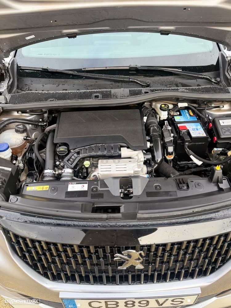 Peugeot 2008 PureTech 130 EAT8 GT Pack - 38