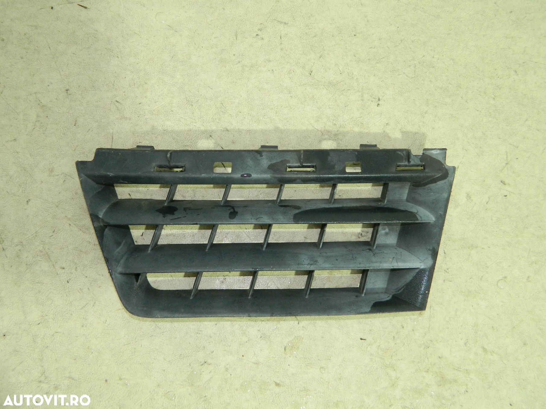 Grila radiator partea stanga, Renault Scenic, 2003, 2004, 2005, 2006,, 8200140329 - 1