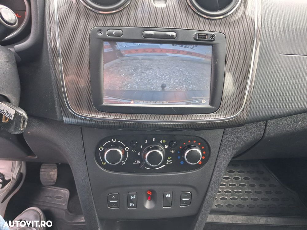 Dacia Logan Stepway 0.9 TCe Prestige - 11