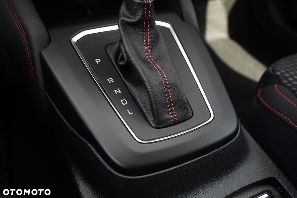 Ford Focus 1.0 EcoBoost mHEV ST-Line X - 25