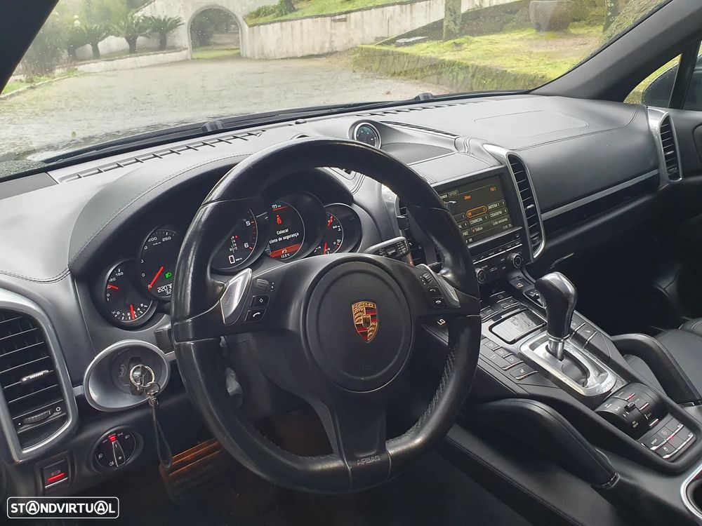 Porsche Cayenne Platinum Edition - 6