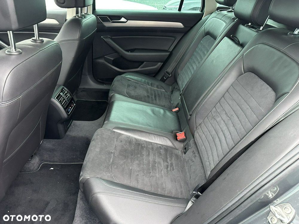 Volkswagen Passat - 26