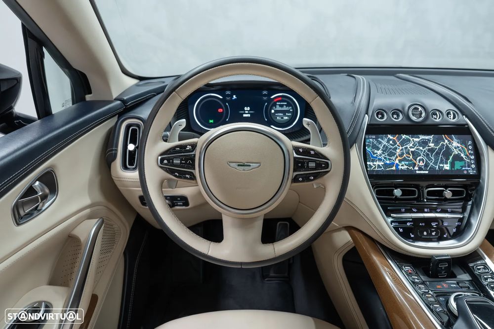 Aston Martin DBX Standard - 25