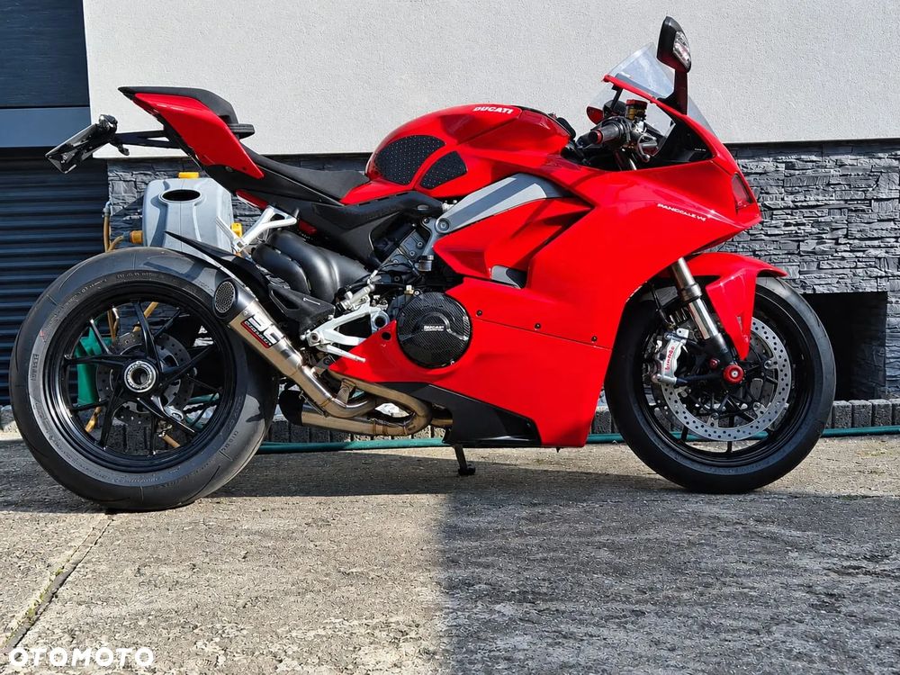 Ducati Panigale V4 - 4