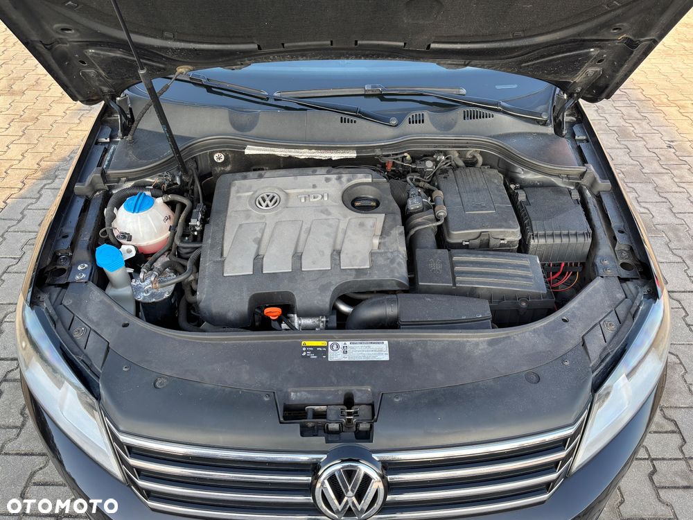 Volkswagen Passat - 31