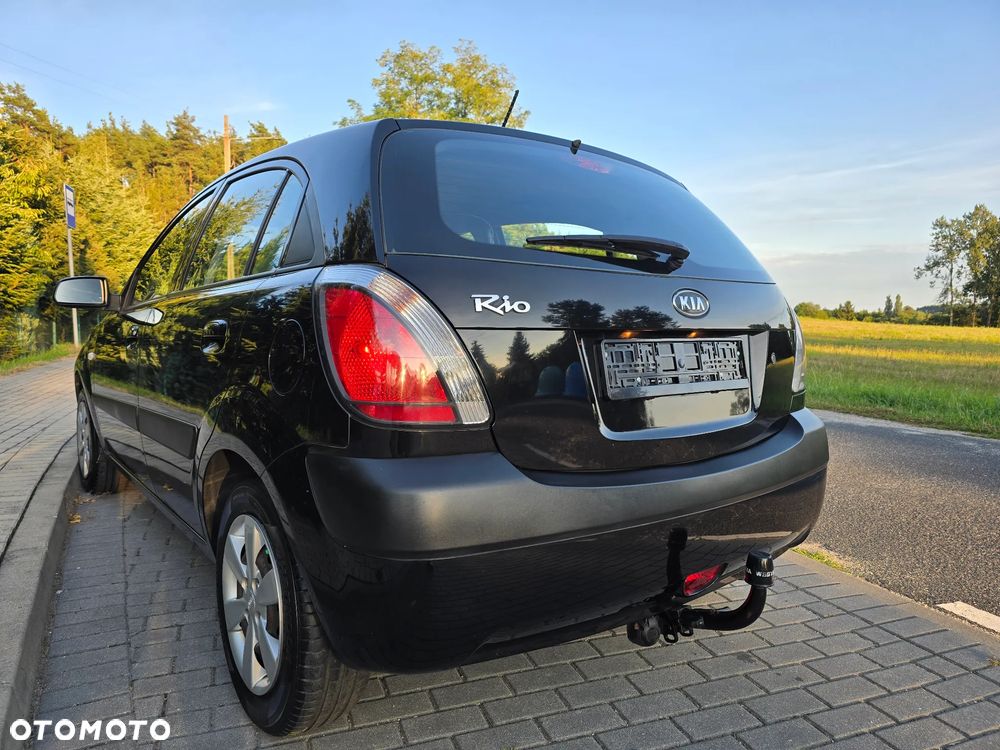 Kia Rio - 19