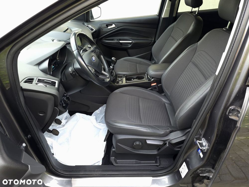 Ford Kuga 2.0 TDCi FWD Titanium - 6