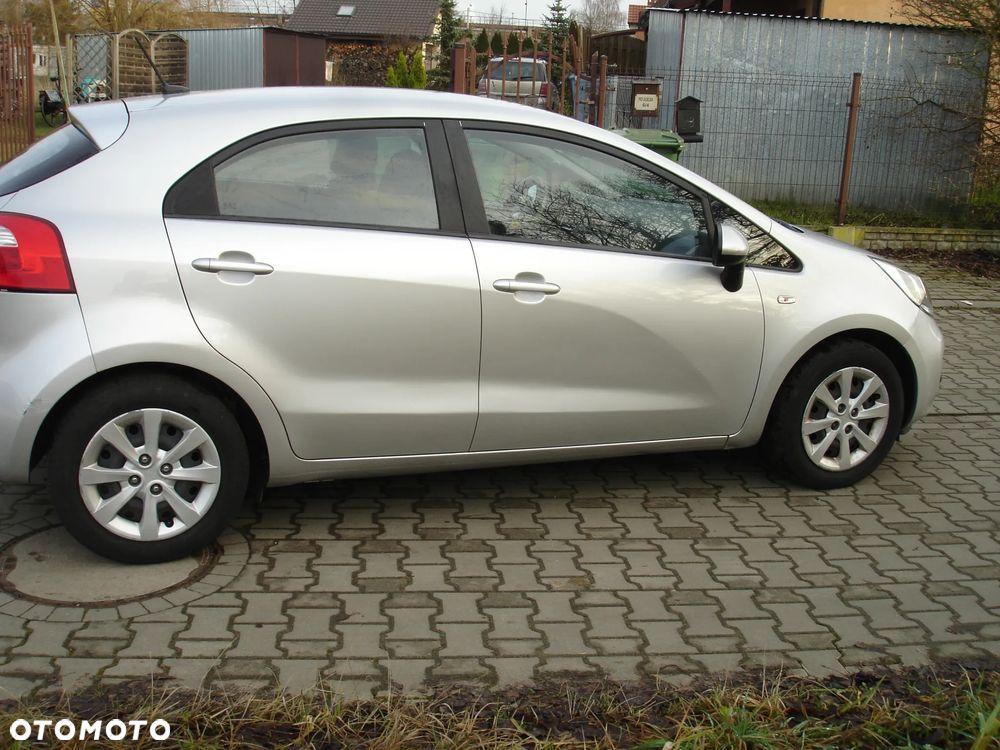 Kia Rio 1.1 CRDI Dream Team Edition - 7