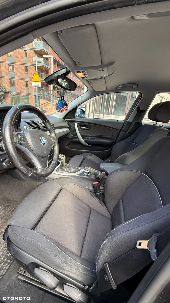 BMW Seria 1 120d - 11
