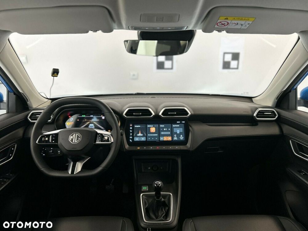 MG ZS - 12