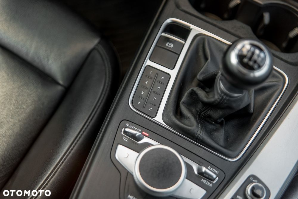 Audi A4 Avant 2.0 TDI design - 31