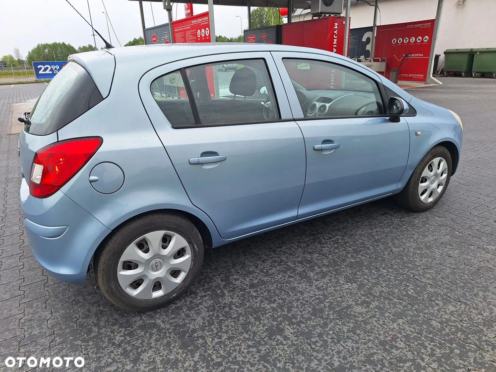 Opel Corsa 1.2 16V Cosmo - 4