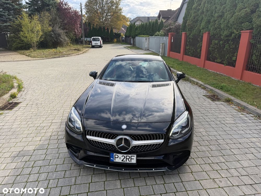 Mercedes-Benz SLC 300 9G-TRONIC - 4