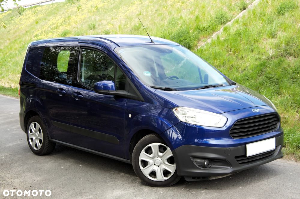 Ford Transit Courier - 15