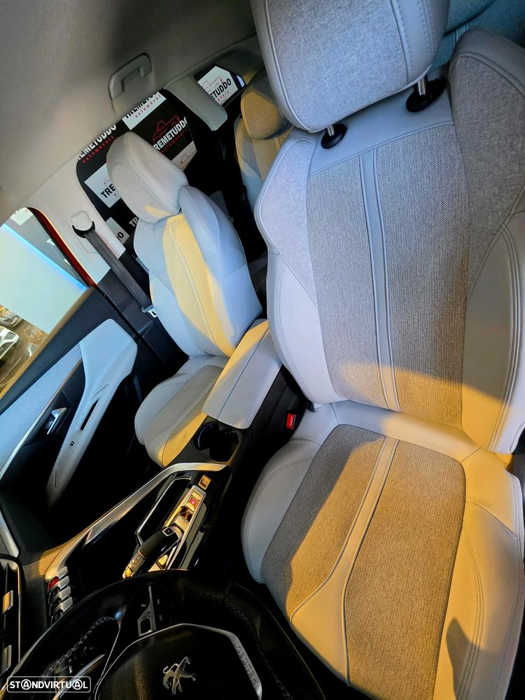 Peugeot 3008 BlueHDi 130 Stop & Start EAT8 Allure - 12
