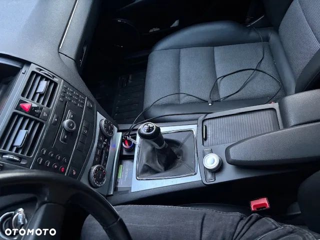 Mercedes-Benz Klasa C 180 Kompressor BlueEFFICIENCY - 10