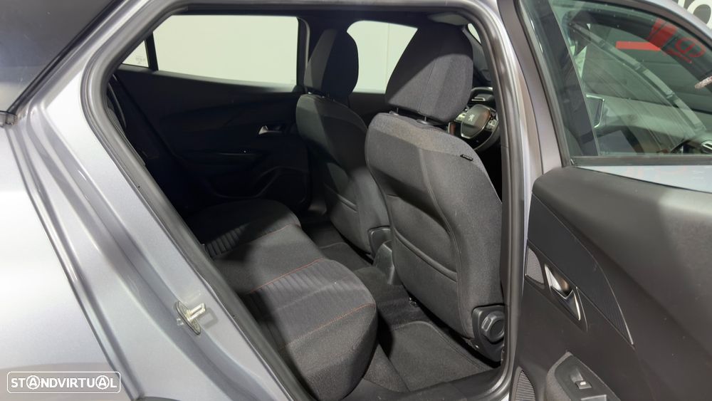 Peugeot 2008 1.2 PureTech Active Pack - 14