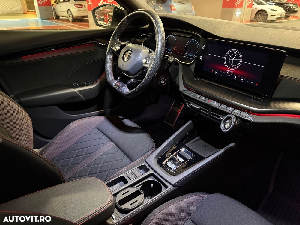 Skoda Octavia 2.0 245 TSI DSG RS - 15