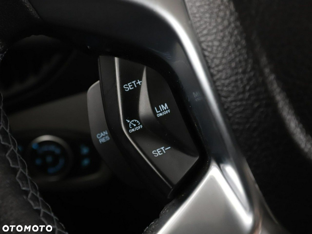 Ford Tourneo Connect Grand - 28