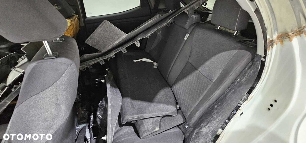 Toyota Yaris - 12