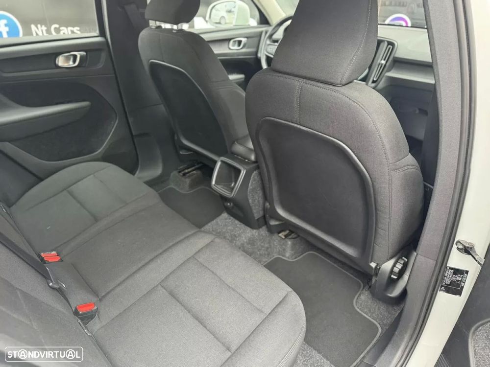 Volvo XC 40 2.0 D3 Momentum Core - 13