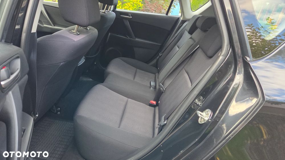 Mazda 3 1.6 Active + - 9