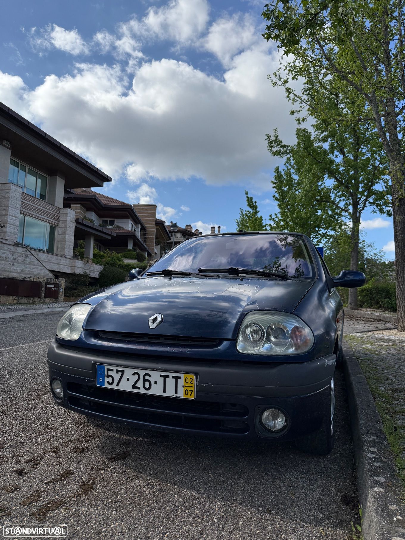 Renault Clio 1.4 16V Initiale - 1