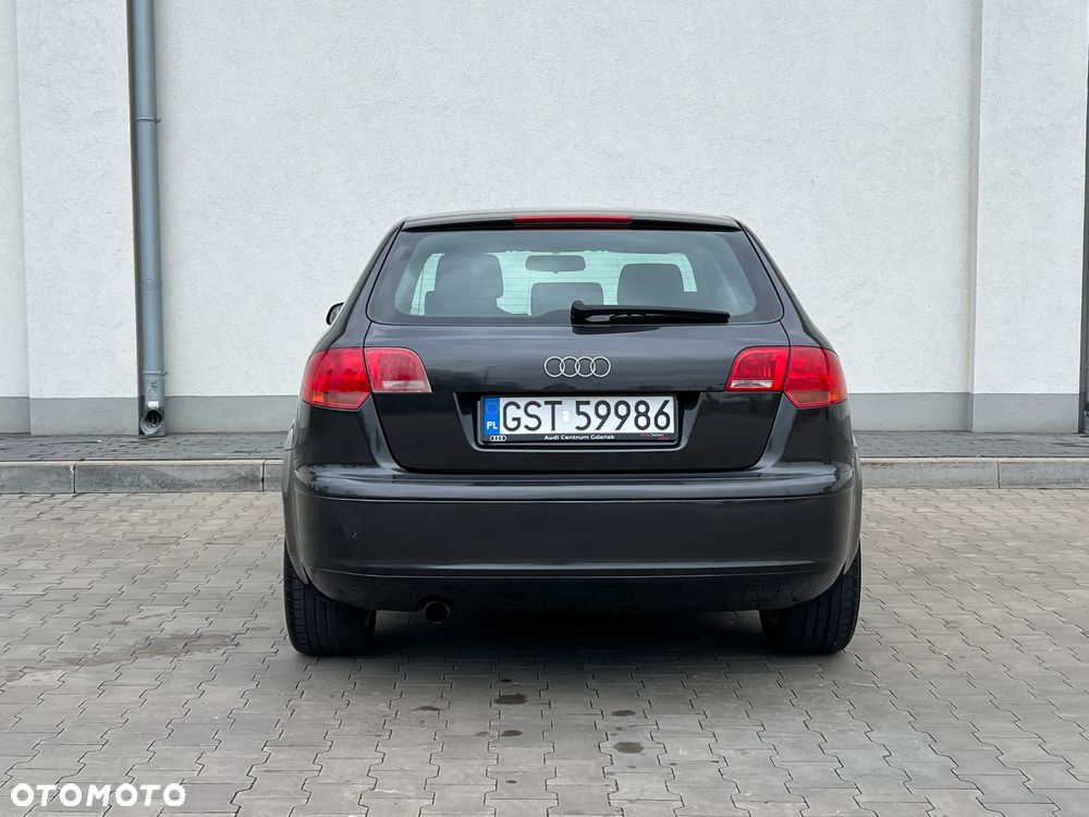 Audi A3 Sportback 1.6 FSI Ambition - 7