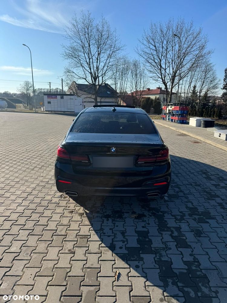 BMW Seria 5 520d M Sport - 8