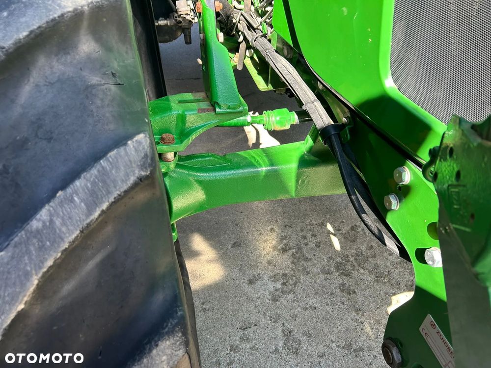 John Deere 5085M - 11