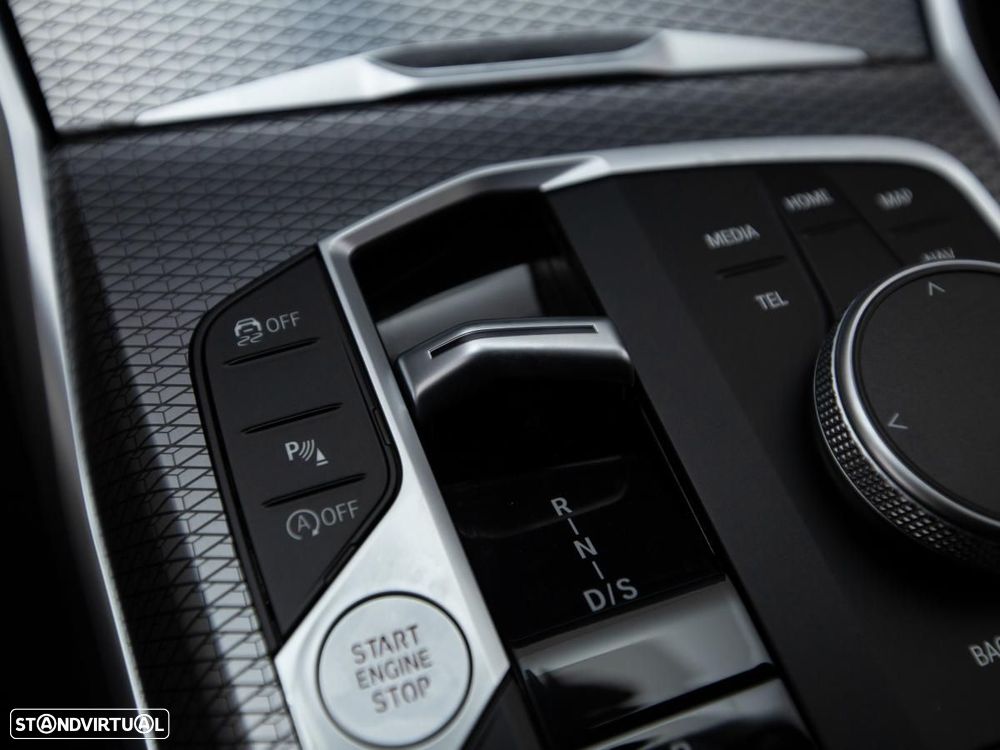 BMW 330 i xDrive Aut. - 19