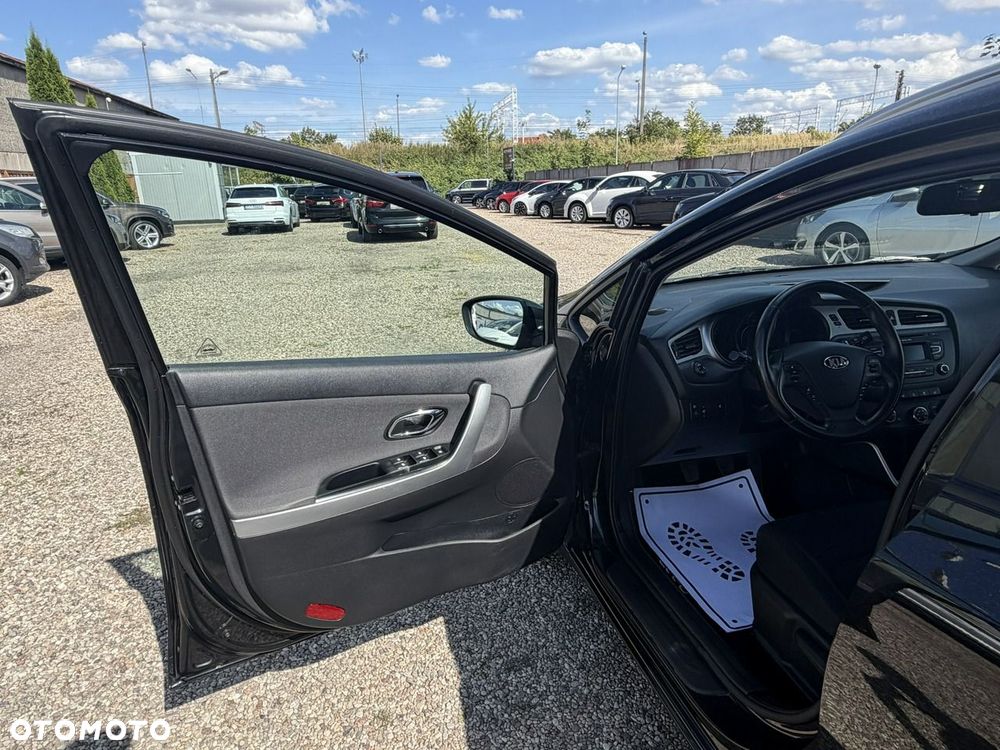 Kia Ceed - 28