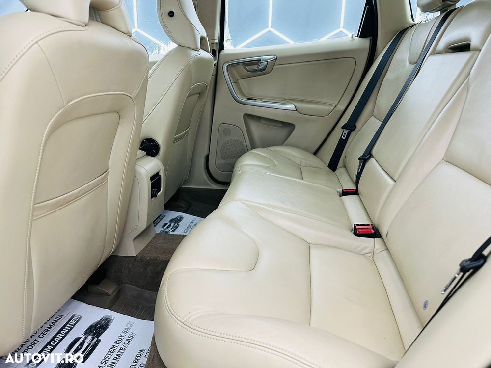 Volvo XC 60 D4 Geartronic Momentum - 15