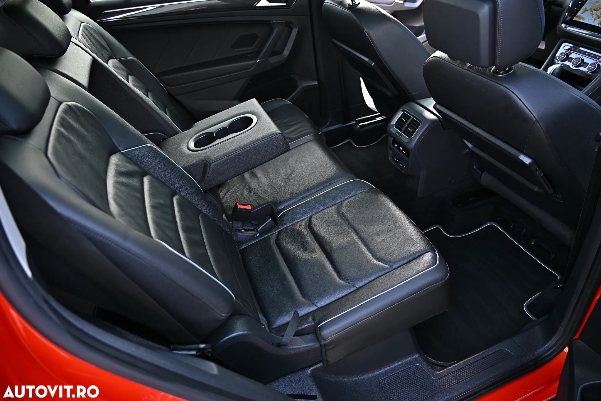 Volkswagen Tiguan Allspace 2.0 TDI SCR DSG Comfortline - 15